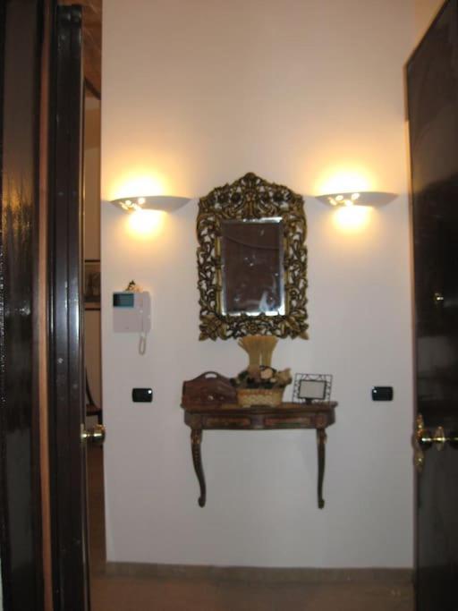 Vivilo Collection - Opera Teather Apartment - Very Central Roma Dış mekan fotoğraf